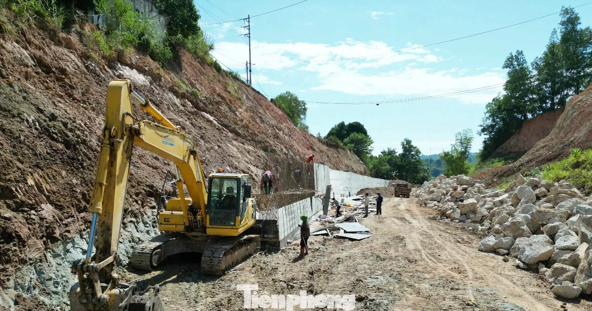 Sạt lở nghiêm trọng, Cao Bằng phong tỏa đường