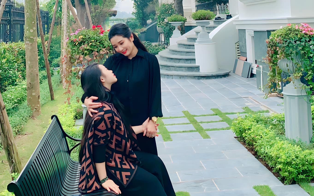 Mẹ đơn thân là nữ NSƯT đình đám 1 thời: U60 giàu có, đẹp căng tràn, nhiều người si mê tặng vàng