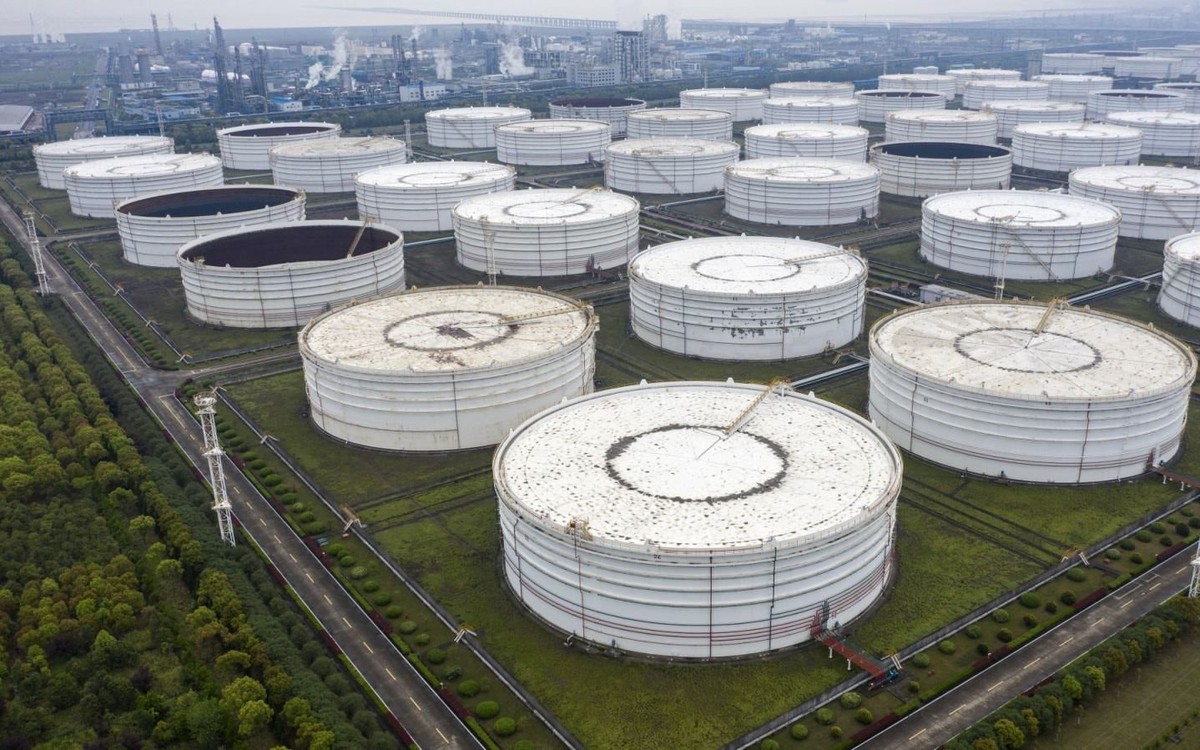 Tin vui: Tổ chức nắm giữ 1,8 tỷ thùng dầu đồng ý xả kho, giải phóng kỷ lục 400 triệu thùng dầu để hạ nhiệt thị trường