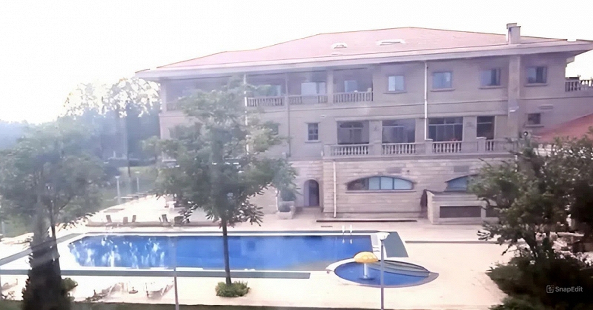 Cận cảnh biệt thự trị giá 190 tỷ đồng rộng 666m2 của MC giàu nhất showbiz