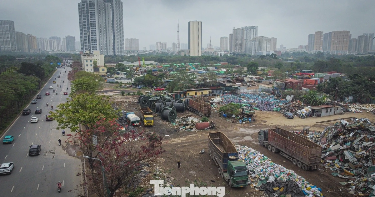 Hà Nội: Đào hào, dựng barie phong toả 4,3ha đất vi phạm tại phường Đại Mỗ