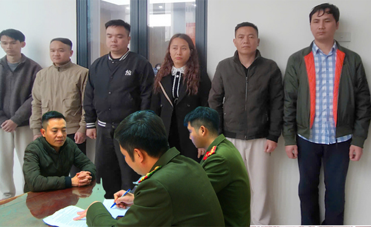 Khám xét khẩn cấp 2 địa điểm của Công ty Hoàng Minh Đường, bắt Giám đốc Hoàng Văn Toàn và 11 người