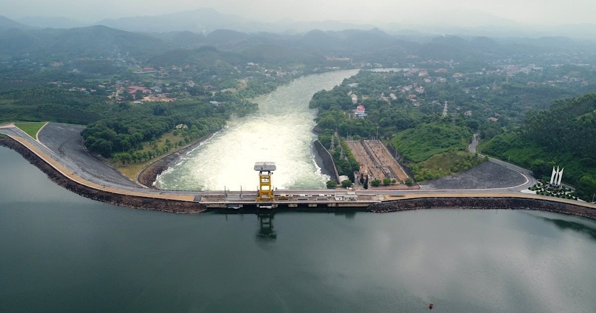 Cỗ máy in tiền định giá hơn 2.000 tỷ của REE có nguy cơ hủy tư cách đại chúng