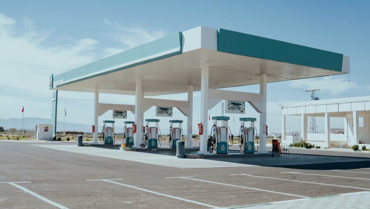 Campuchia hứng 'cú sốc' từ xung đột Trung Đông: Gần 2.000 cây xăng đóng cửa vì hết hàng