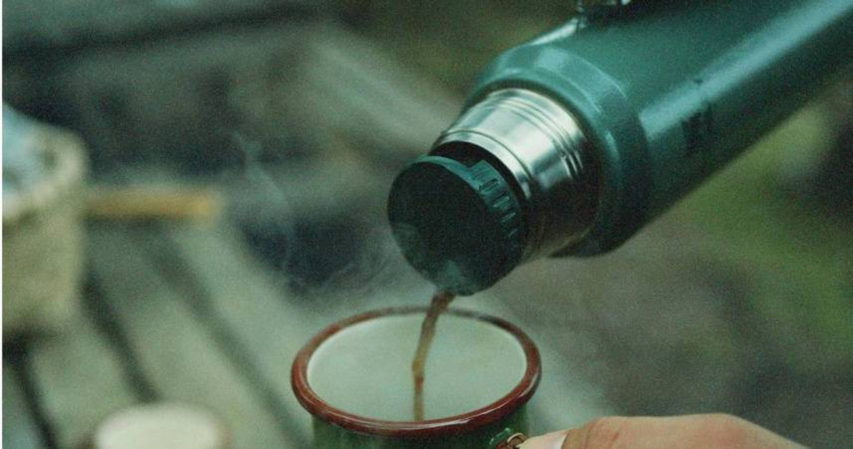 4 loại nước để lâu trong bình giữ nhiệt có thể trở thành “ổ vi khuẩn”, nuôi tế bào ung thư