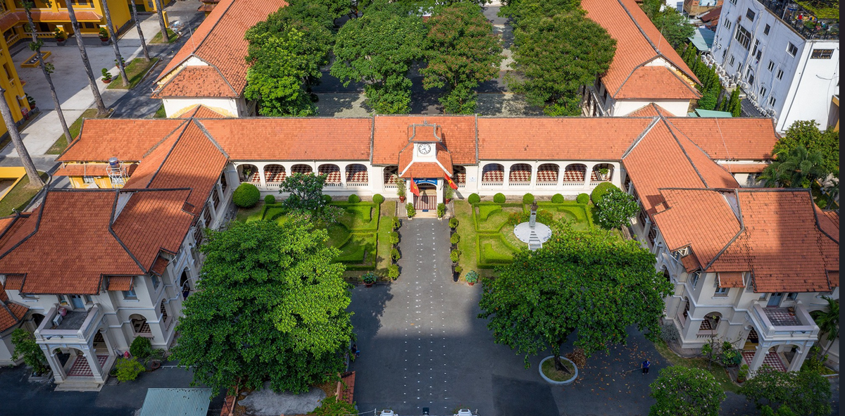 Ngôi trường có nhiều giải học sinh giỏi lớp 12 nhất TP.HCM năm 2026, là trường THPT đầu tiên đưa AI vào giảng dạy