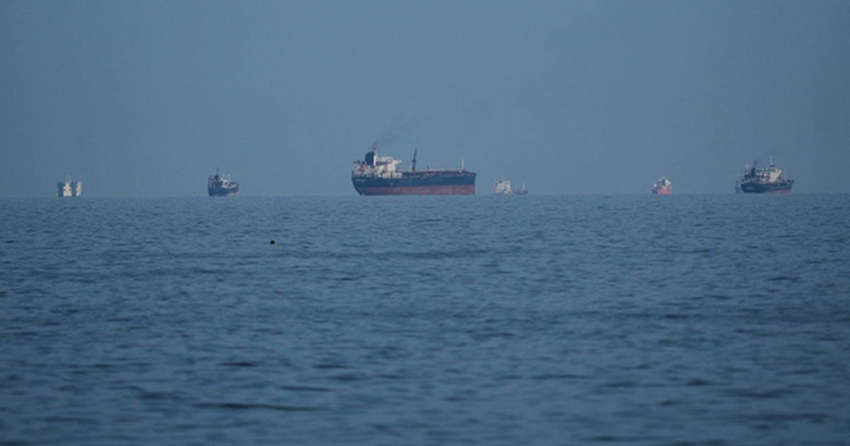 Giảm sức nóng tuyến chở dầu ở eo biển Hormuz