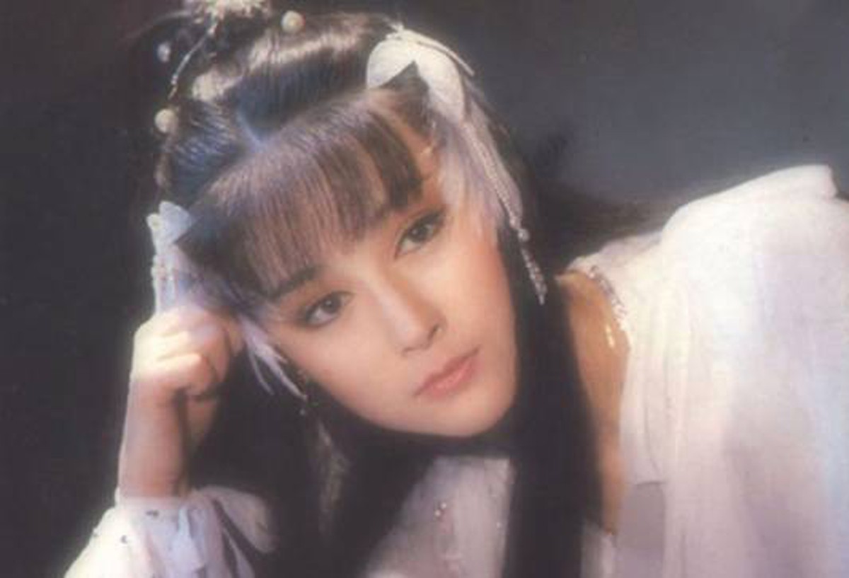 Nàng "Tiểu Long Nữ" độc thân gần nửa thế kỷ, trẻ trung nhờ tập gym và... đầu tư chứng khoán