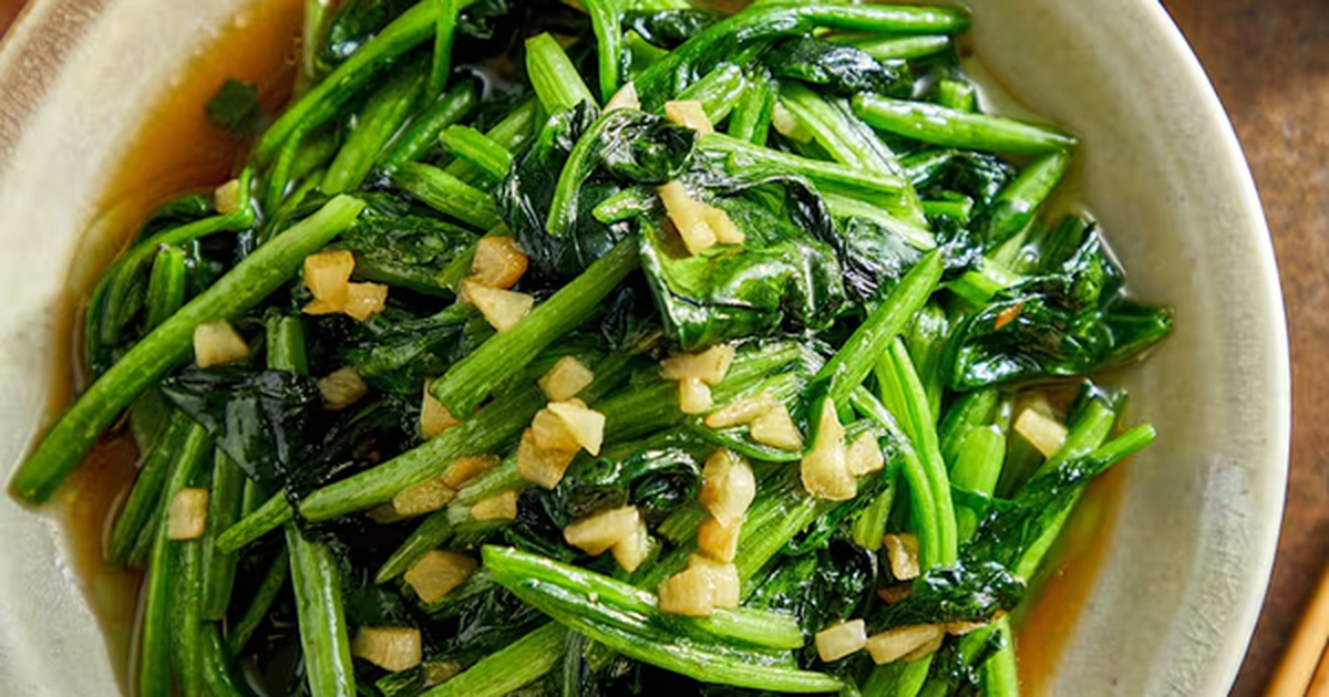 Loại rau được ví như "mỹ phẩm tự nhiên", giúp da sáng, giảm tàn nhang, dưỡng tóc đen và bóng hơn, chợ Việt bán rất rẻ