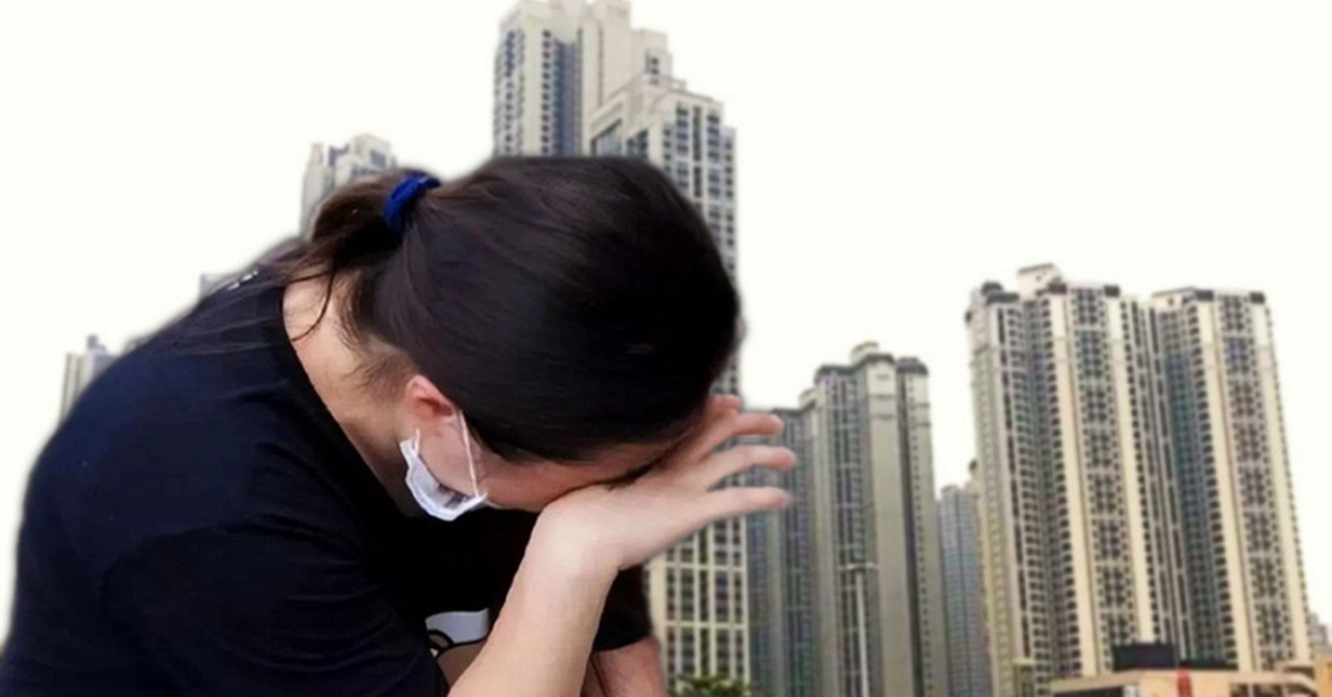 Vừa chốt bán nhà được 28 tỷ đồng, người phụ nữ bị môi giới khởi kiện, tòa tuyên bố: “Chủ nhà phải bồi thường 560 triệu đồng”