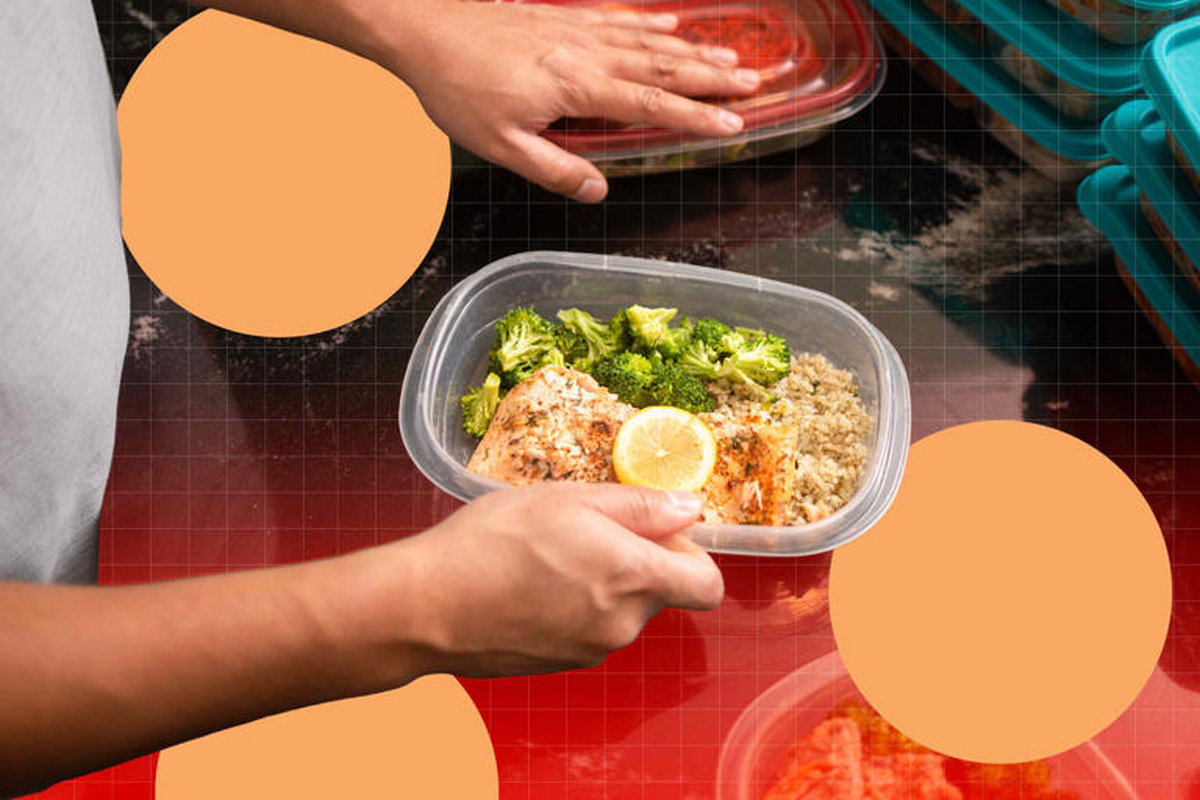 6 thực phẩm tuyệt đối KHÔNG nên để trong hộp nhựa, đồ ăn nhanh hỏng còn tiềm ẩn rủi ro sức khỏe