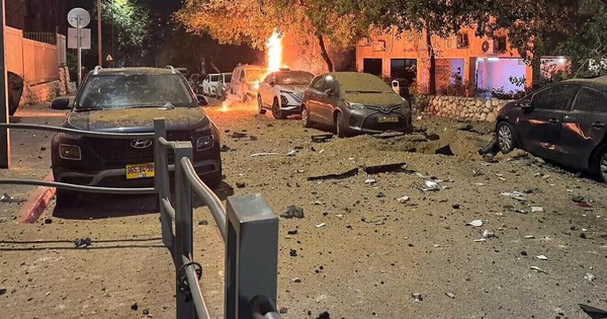 Iran đe dọa 5 nhà máy điện lớn của Israel, nhà sản xuất Vòm Sắt dính đòn?