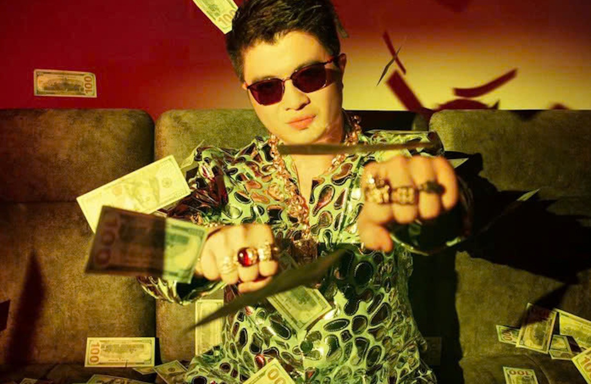 Bố mẹ Mr Pips rút cả trăm tỷ đồng, mua hàng trăm lượng vàng khi con trai bị bắt