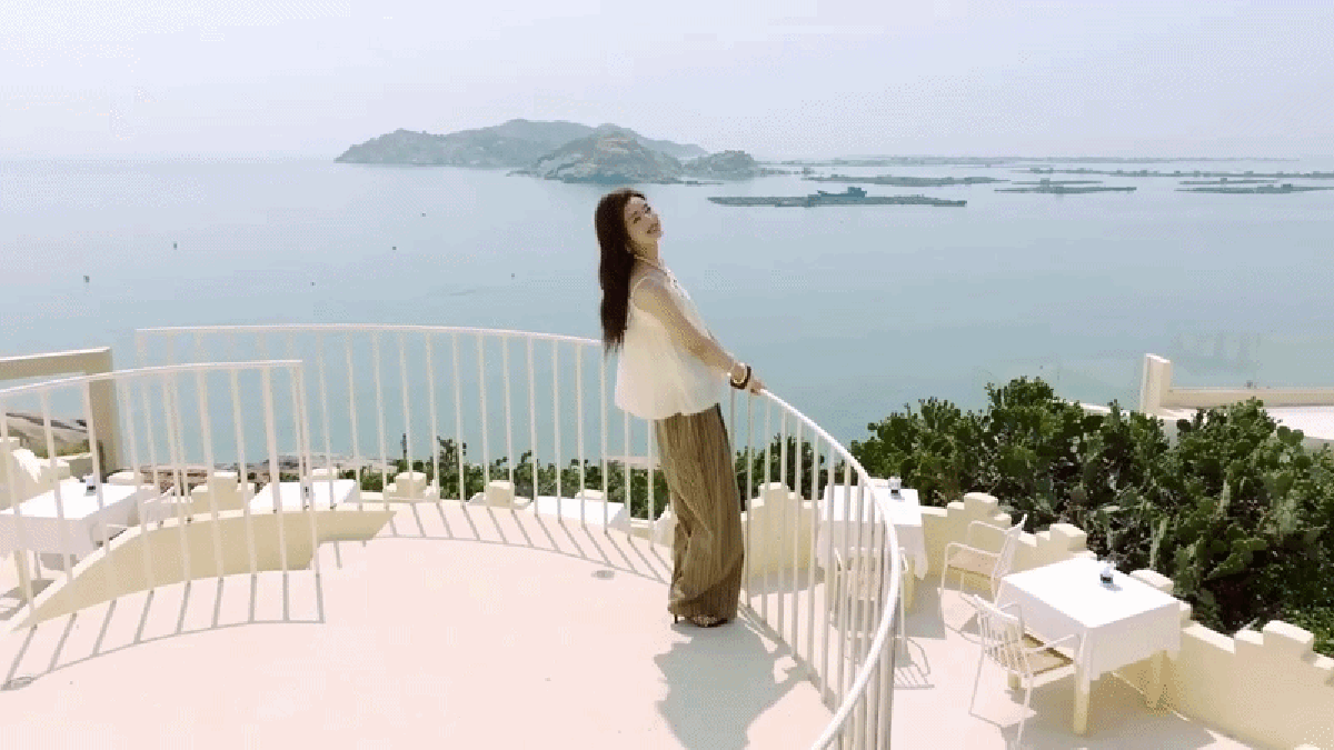 Sự tồn tại của mỹ nhân này là bất hạnh của showbiz: Đạp người khác để nâng mình lên, thượng đẳng không coi ai ra gì