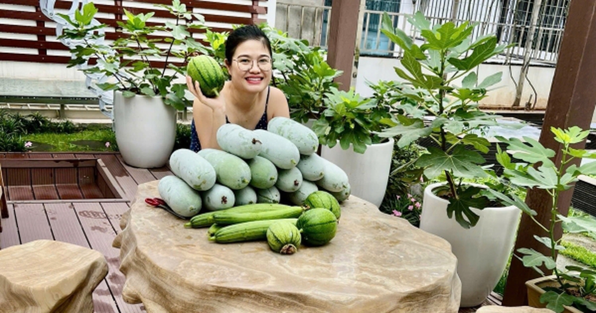 Mẹ 4 con xây "nông trại mini" giữa lòng Hà Nội, mỗi lần lên vườn là quên hết ưu phiền