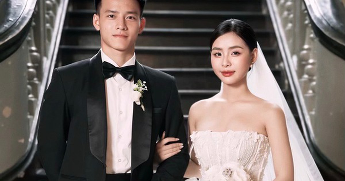 Nhan sắc vợ cầu thủ Thanh Nhàn gây chú ý