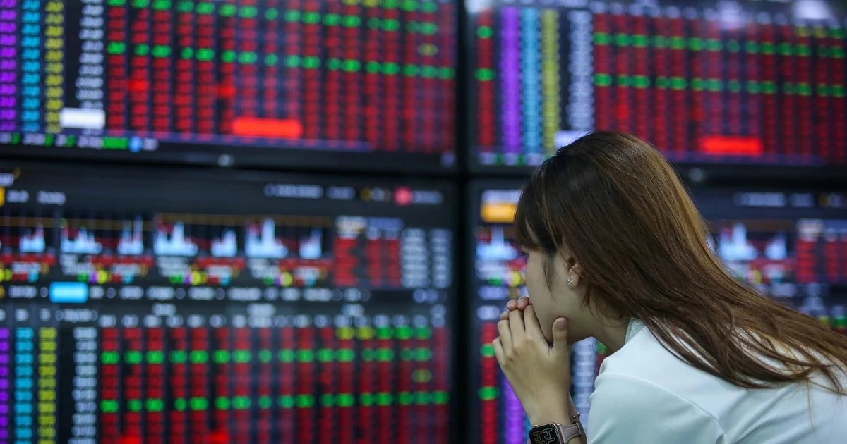 Chứng khoán 'bay' 50 điểm, tiền vào giải cứu DGC