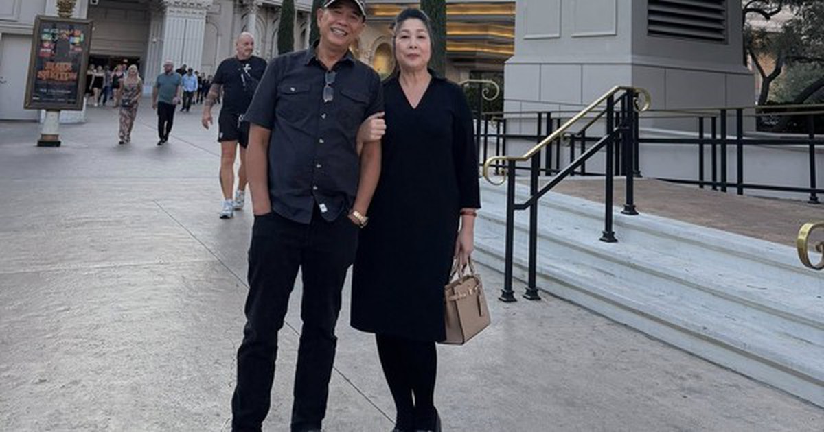 Nữ NSND 60 tuổi nổi tiếng Việt Nam đăng status nói yêu chồng "muốn được dựa dẫm"