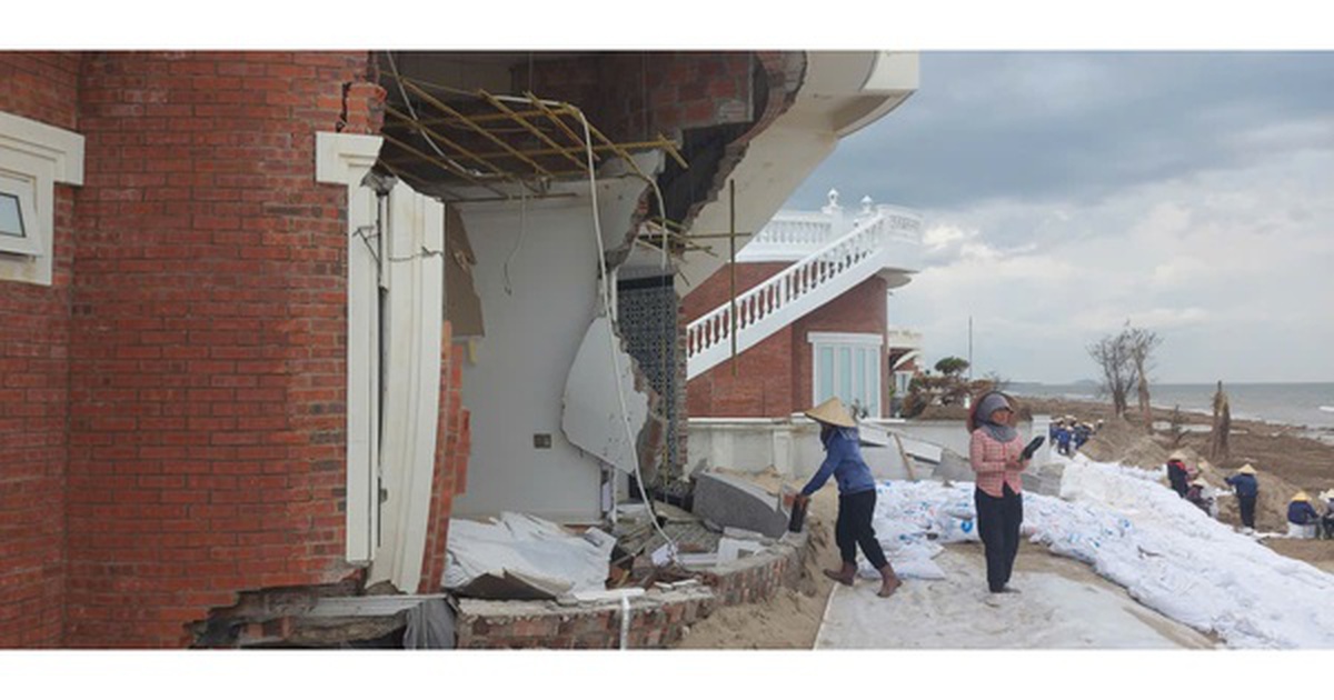 Loạt biệt thự ở Hà Tĩnh đổ nát sau bão: Yêu cầu khắc phục trước ngày 30-4