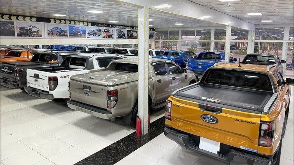 Lo bị cấm vào nội đô, nhiều chủ xe bán tải ở Hà Nội vội vã thanh lý: 'Bán sớm cho được giá