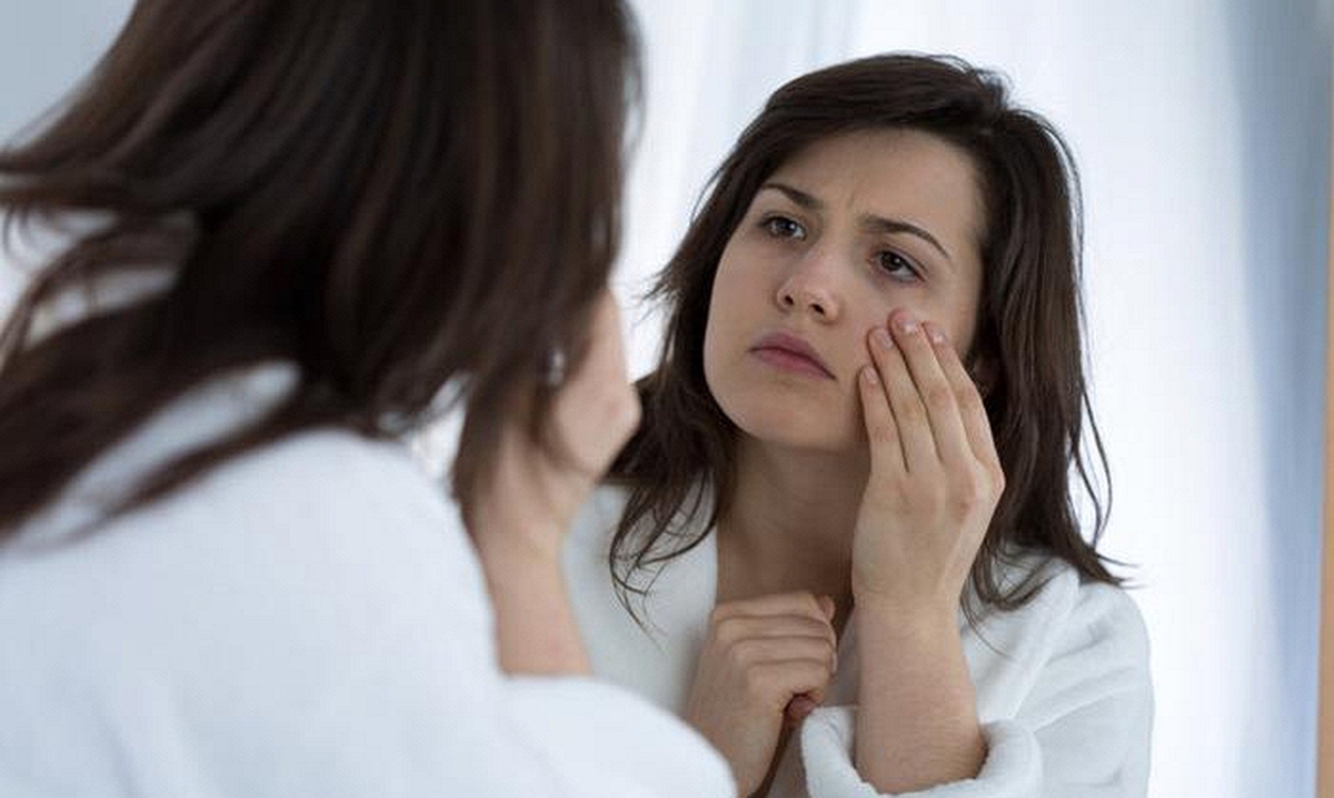 4 đặc điểm trên khuôn mặt có thể là dấu hiệu bệnh tật hoặc ung thư - đừng nghĩ đó là "phúc tướng"