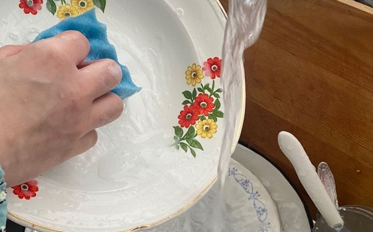 Trong nhà có 4 loại bát đĩa này nên vứt bỏ ngay! Đừng để cả nhà âm thầm "nuốt độc"