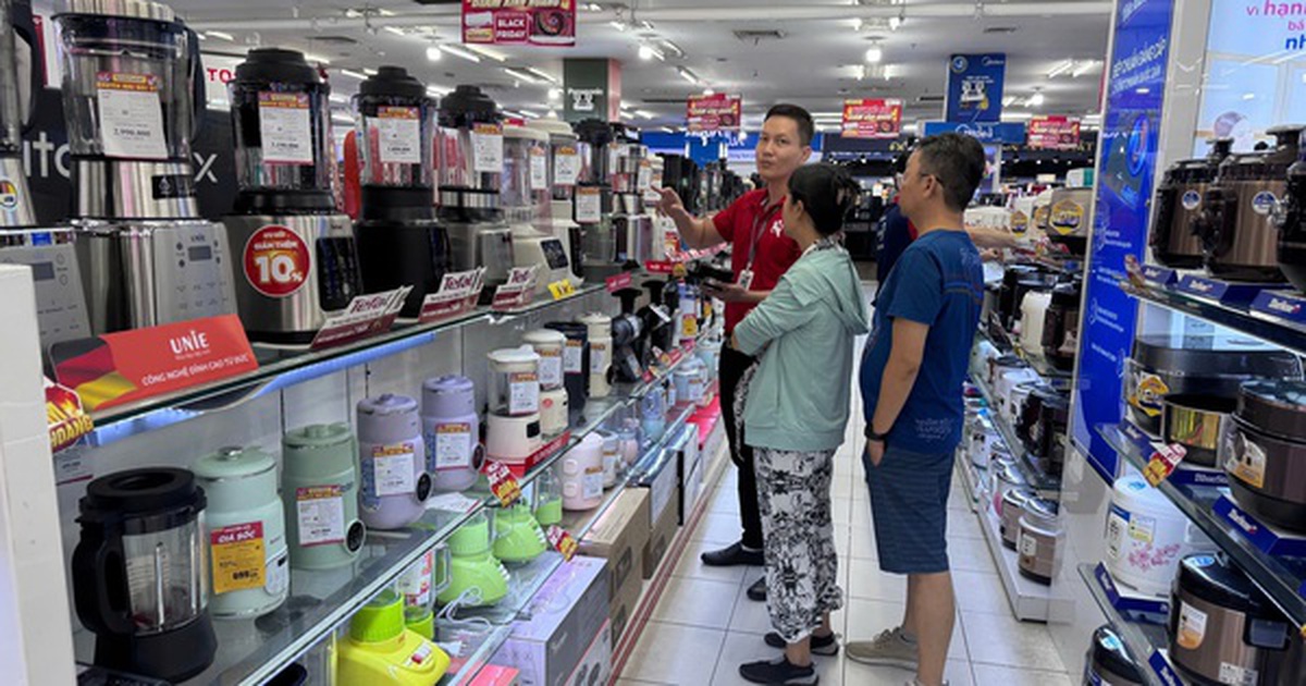 Điện máy, công nghệ "nhấp nhổm" tăng giá