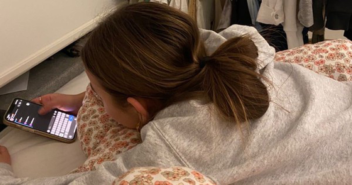 Khoảng 30 phút trước khi đi ngủ, bạn dễ tiêu tiền nhất: 3 việc nhiều người vẫn làm mỗi tối