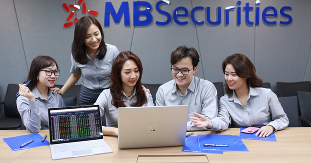 Chủ tịch Lê Viết Hải từ nhiệm, MBS chốt quyền chào bán cổ phiếu cho cổ đông