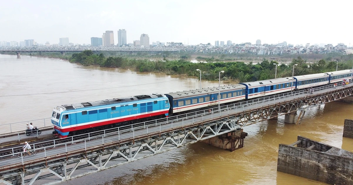 Nguy cơ đứt gãy vận tải nếu dừng chạy tàu vào trung tâm Hà Nội