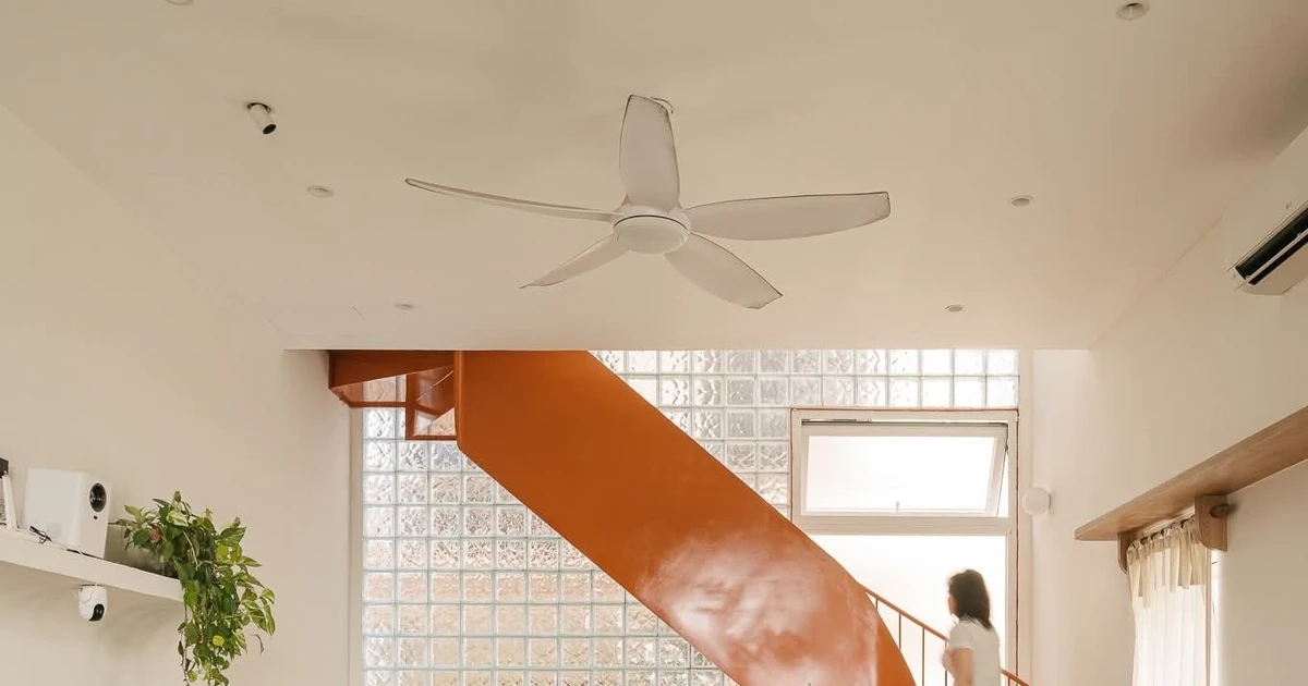 Ngôi nhà trẻ trung với nhiều sắc màu phối trộn