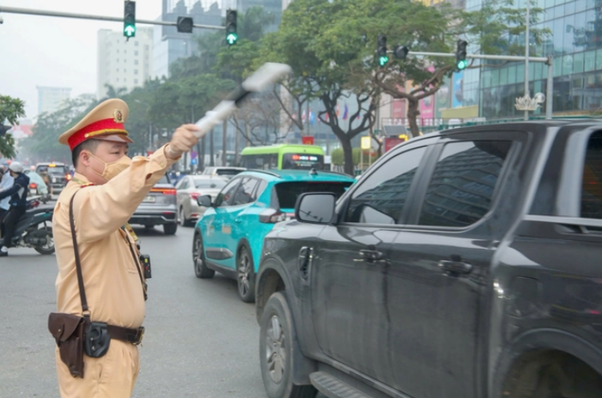 Xe bán tải có bị cấm vào nội đô TP.HCM?: Sở Xây dựng trả lời