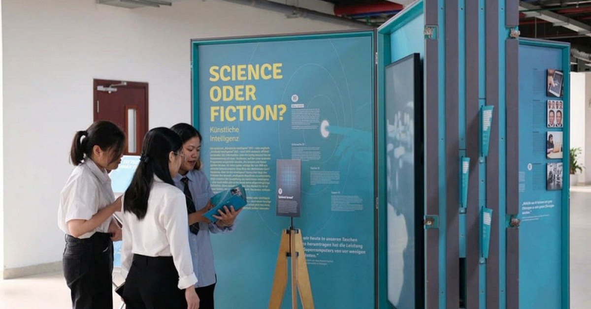 Không gian về vũ trụ chưa từng có xuất hiện tại ĐH Bách khoa Hà Nội