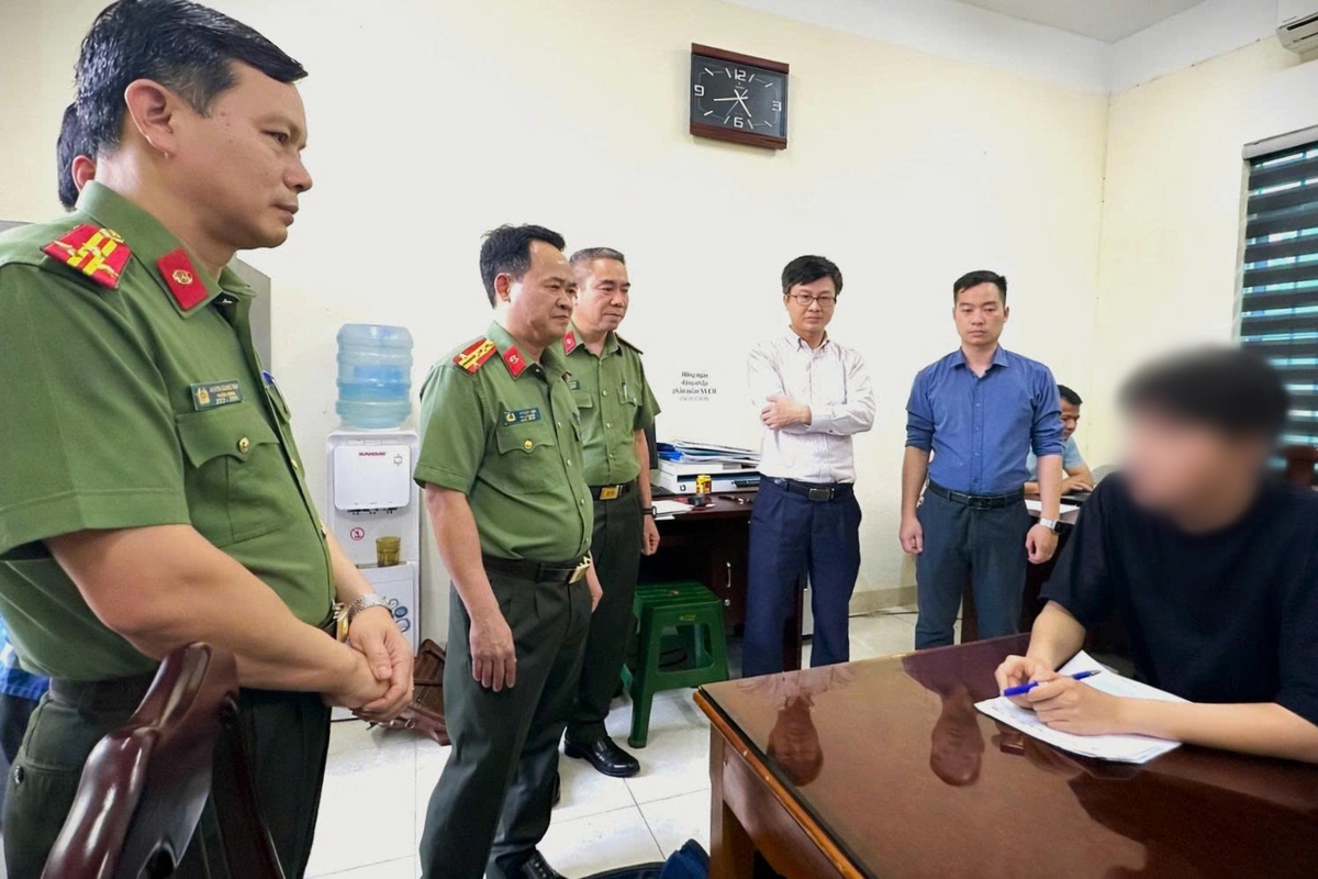 Thanh Hoá: Khám xét khẩn cấp nhà nam sinh lớp 12 cầm đầu đường dây phát tán mã độc toàn cầu