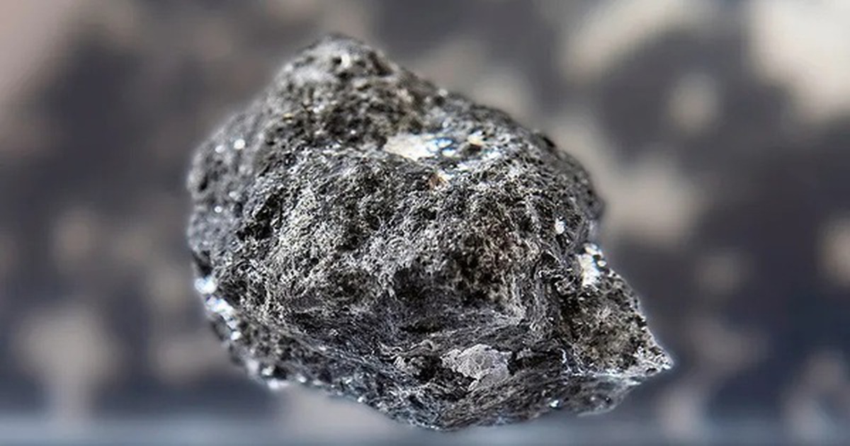 Mở niêm phong sau nửa thế kỷ, mẫu vật từ tàu NASA gây sốc