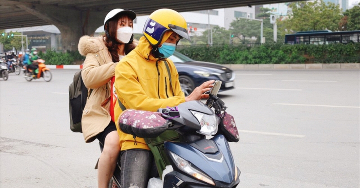 Xăng tăng giá thành 34.000đ/lít: Phí giao hàng, đặt xe công nghệ có tăng nhiều không? Mọi người cần chú ý