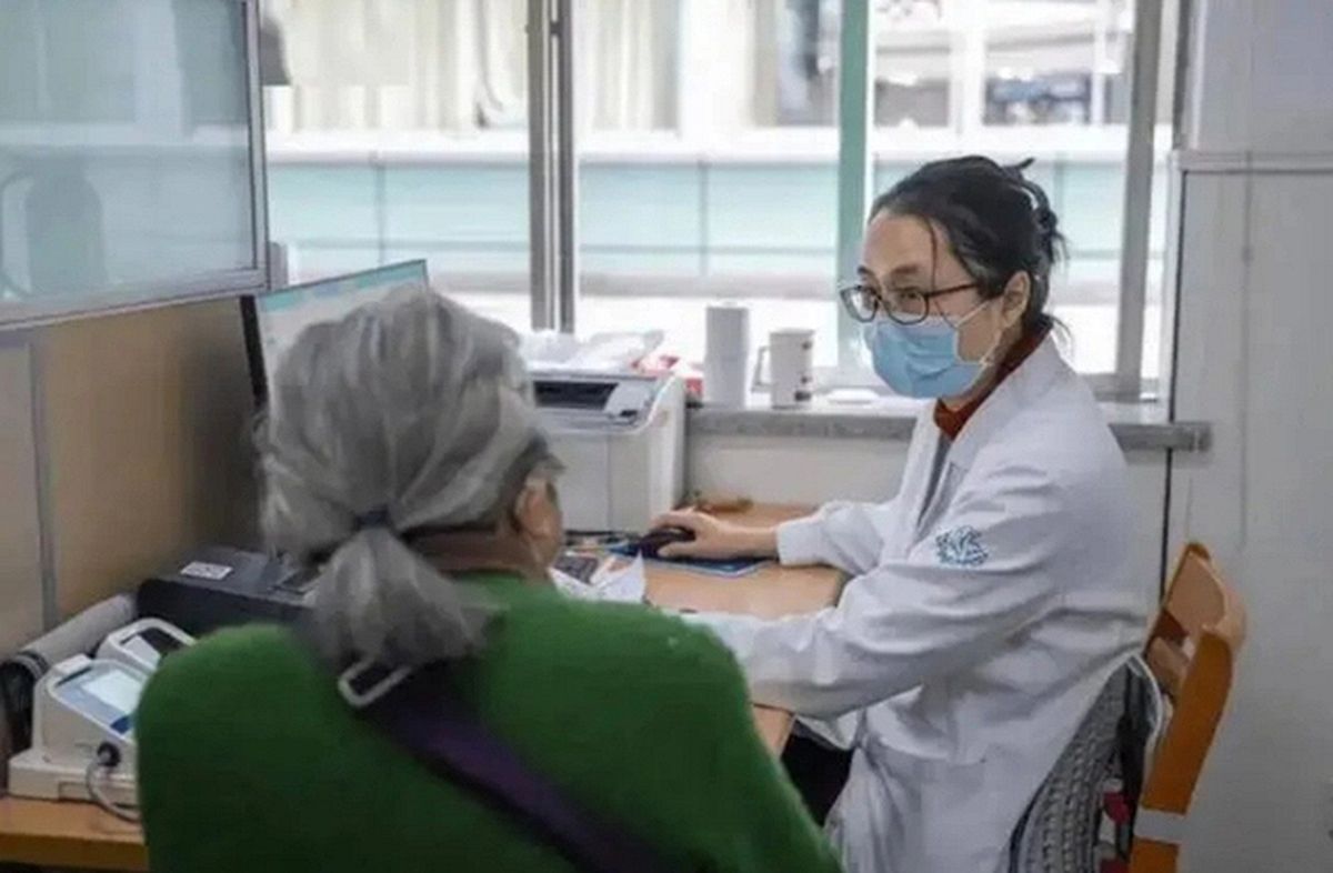 Người phụ nữ 6 tháng không ăn muối để kiểm soát huyết áp, bác sĩ nhìn kết quả khám, giật mình hỏi: “Chị đã làm gì?”