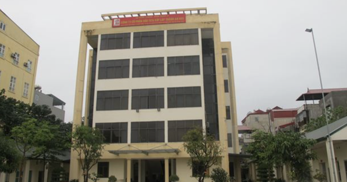 Lãnh đạo doanh nghiệp trên sàn chứng khoán xin từ nhiệm để làm quân nhân chuyên nghiệp