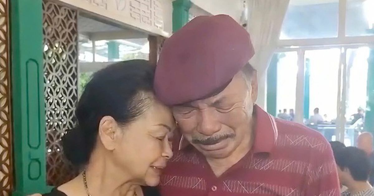 Trần Tiến nhắn nhủ Khánh Ly: "Em muốn chị em mình cứ mãi sống như xưa"