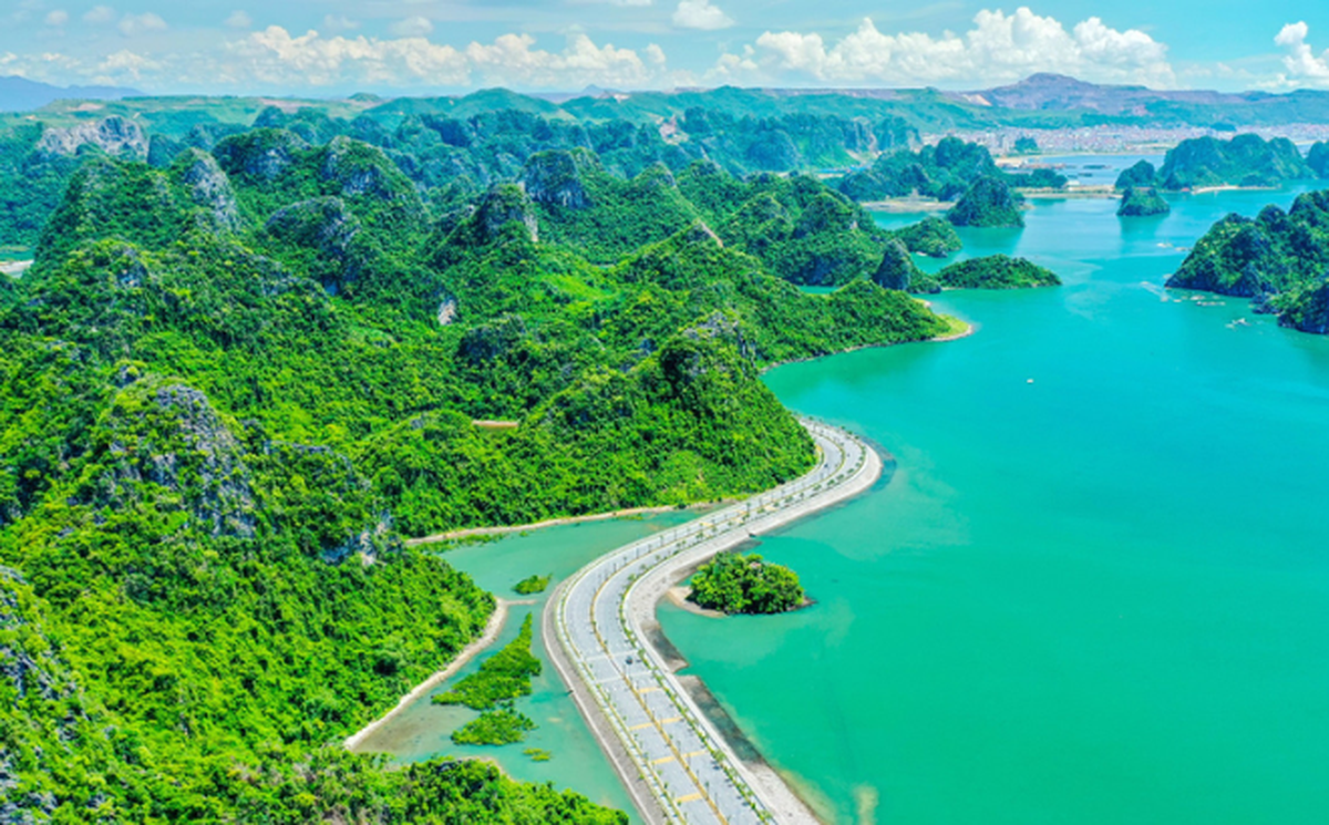 Vịnh biển Việt Nam duy nhất được vinh danh "Kỳ quan Đông Nam Á 2026": Không phải Hạ Long, Lan Hạ