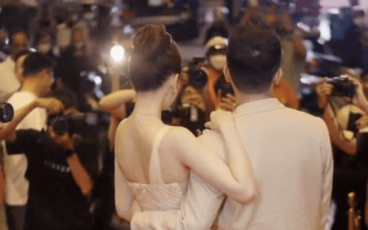 Nữ ca sĩ được đại gia nghìn tỷ Việt si mê: Có hit quốc dân rồi lặn mất tăm, 41 tuổi trẻ đẹp như gái đôi mươi