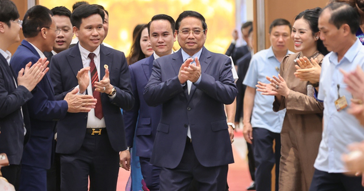 Thủ tướng Phạm Minh Chính: Đưa các hộ kinh doanh trở thành doanh nghiệp