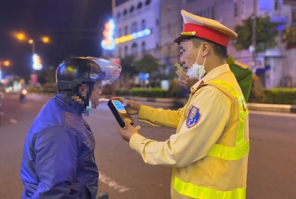 Mức phạt nồng độ cồn mới nhất đối với tất cả các loại xe sau khi bãi bỏ Nghị định 100, tài xế chú ý