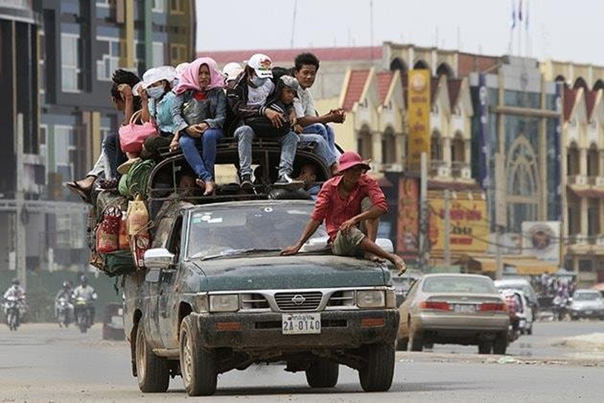 Quốc gia láng giềng Việt Nam bỗng dừng phạt vi phạm giao thông trên toàn quốc