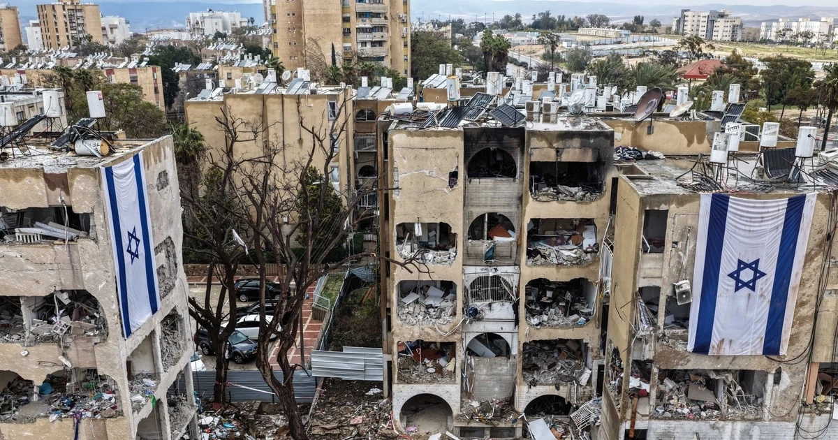 Sau một tháng giao tranh: Israel dọa "leo thang", Iran gửi lời tới các nước láng giềng