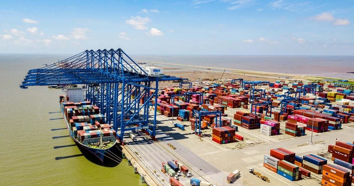 Xin "giấy thông hành" cho tàu Việt Nam qua eo biển Hormuz