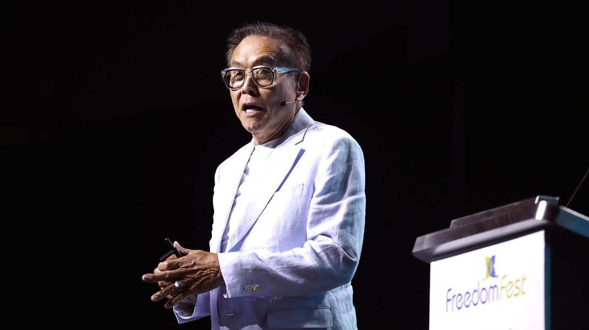 Tác giả ‘Cha giàu, cha nghèo’ cảnh báo siêu lạm phát sắp bào mòn ví tiền, chọn ngay 3 loại tài sản để ‘giữ của’ lâu dài