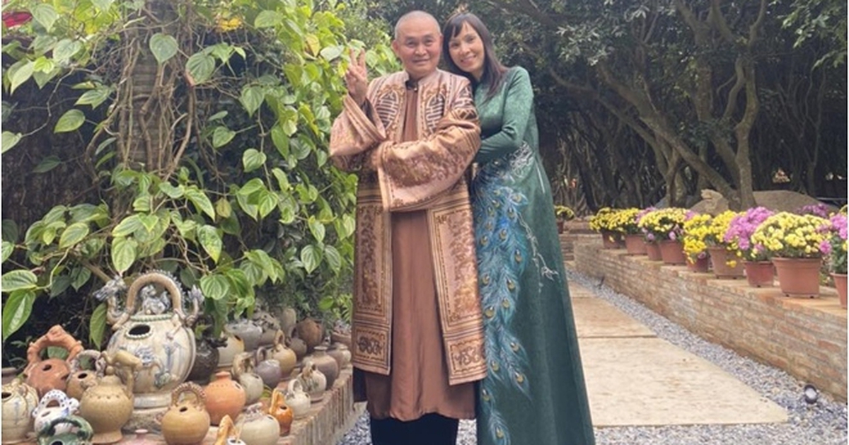 Danh hài Xuân Hinh: "30 năm qua, tình yêu của tôi vẫn đẹp, cô gái Phương Lan cũng vẫn đẹp"