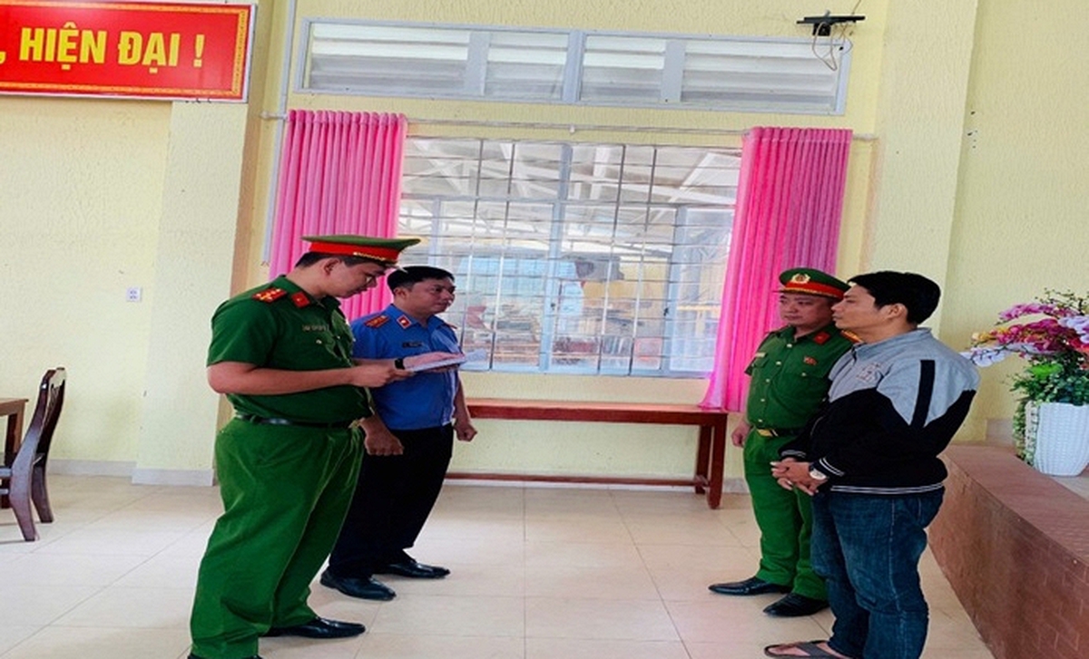 Thi hành lệnh bắt tạm giam giám đốc công ty sản xuất đường cát Nguyễn Văn Cam