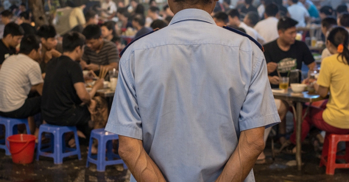 Bảo vệ quán ốc ở TP.HCM nhận niềm vui bất ngờ